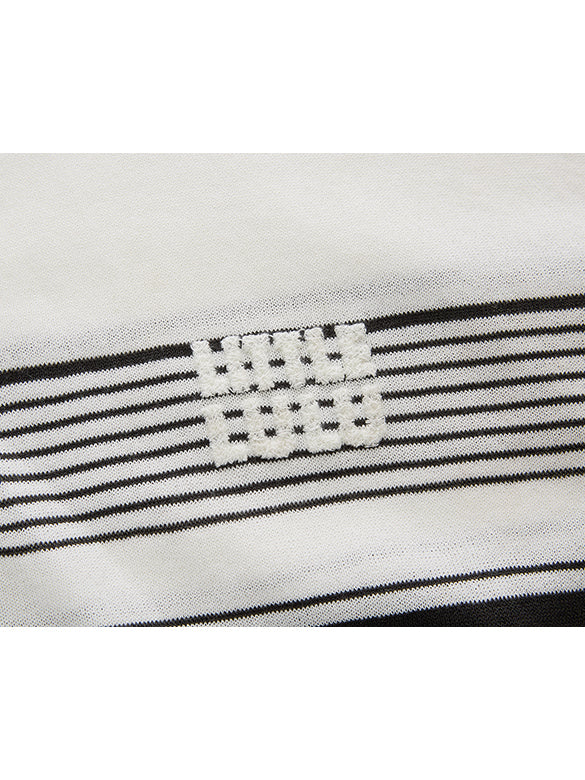Embroidery Zipper Knit Top