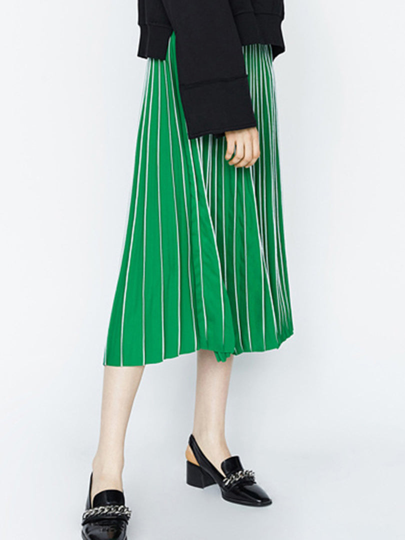 Piping Pleats Green Skirt