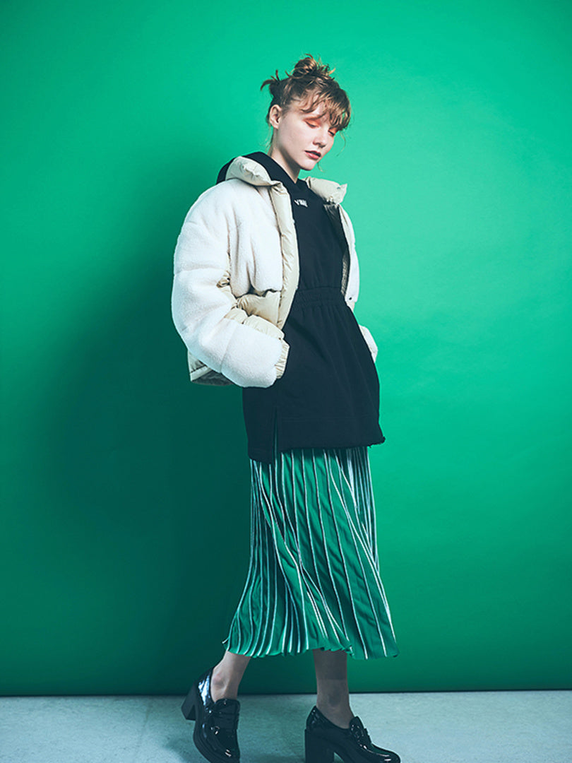 Piping Pleats Green Skirt