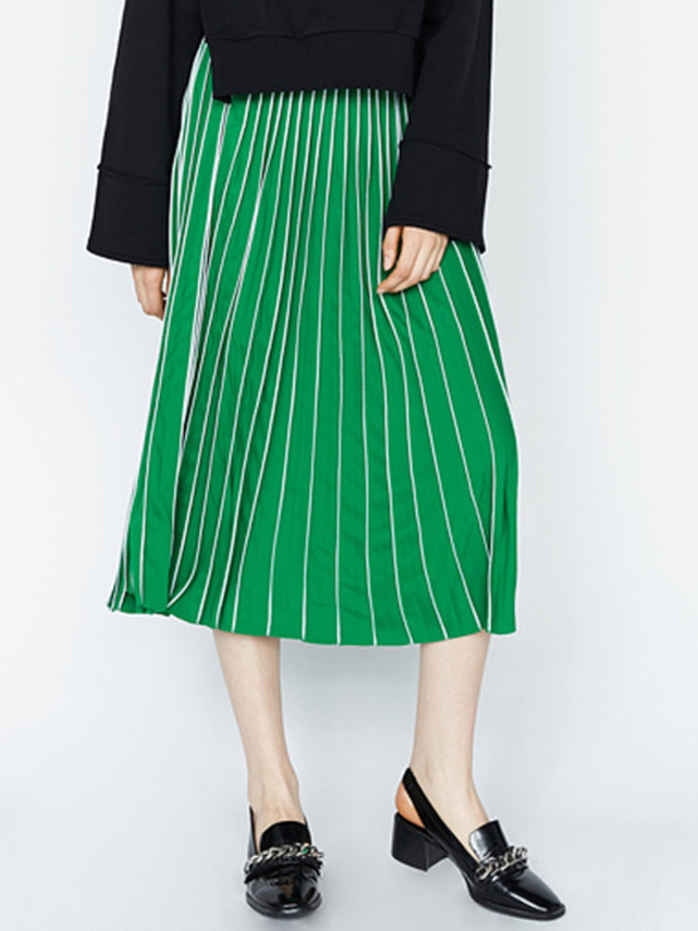 Piping Pleats Green Skirt