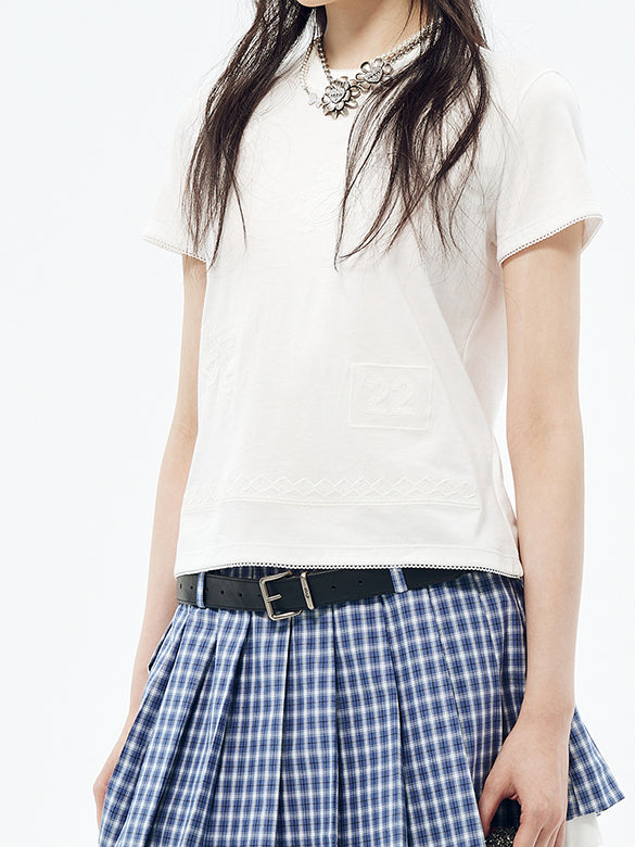 Embroidery Pattern T-shirt