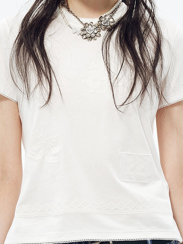 Embroidery Pattern T-shirt
