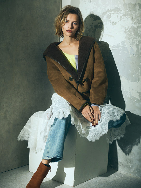 Bi-color Damage Off-shoulder Cable Short Knit