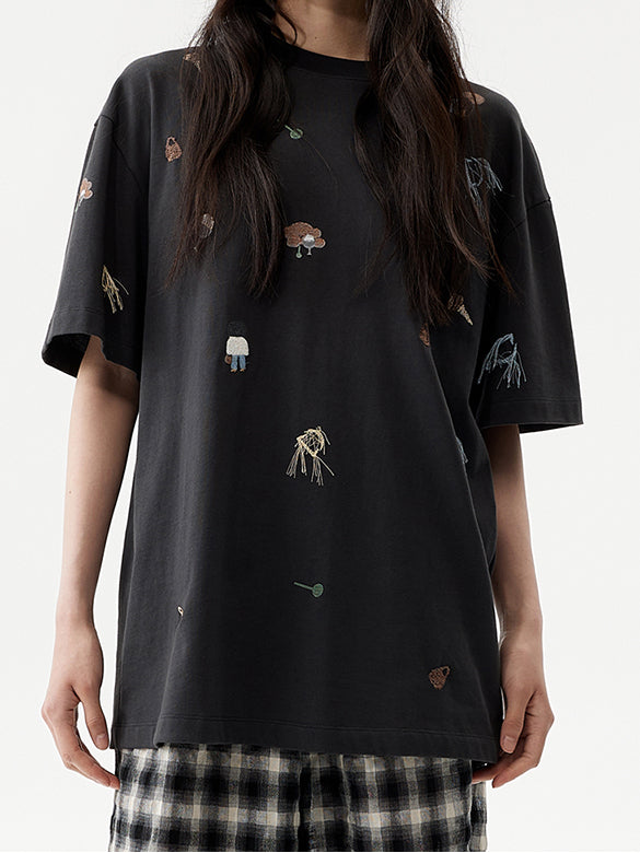 Embroidery Character Pattern T-shirt