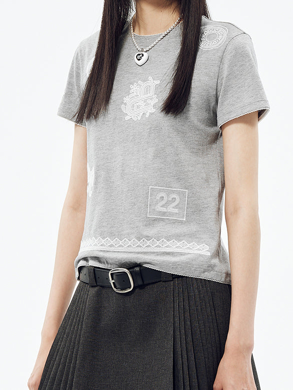 Embroidery Pattern T-shirt