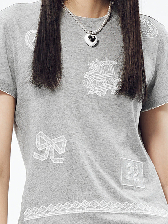Embroidery Pattern T-shirt