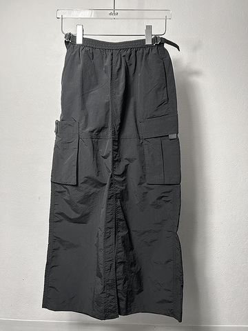Slit Cargo Long Skirt