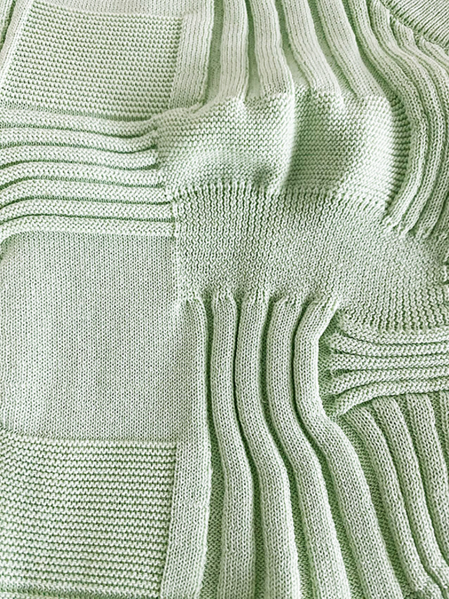 Metal Button Design Knitting Vest