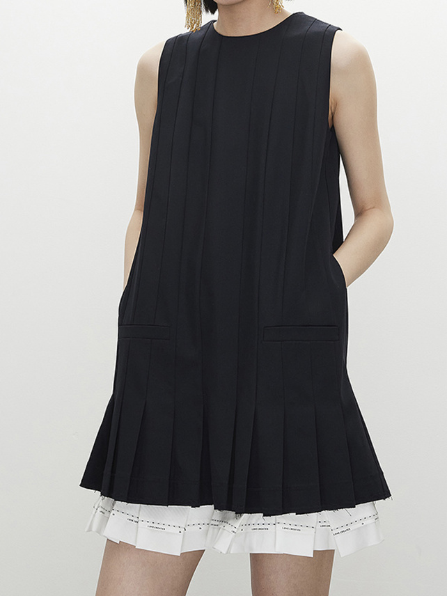 Hem Tape Tuck Dress