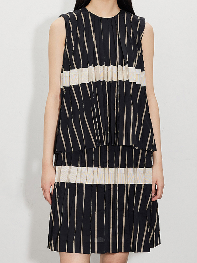 Stripe Pleats Dress - DAZZLE FASHION(ダズルファッション)／d'zzit ...