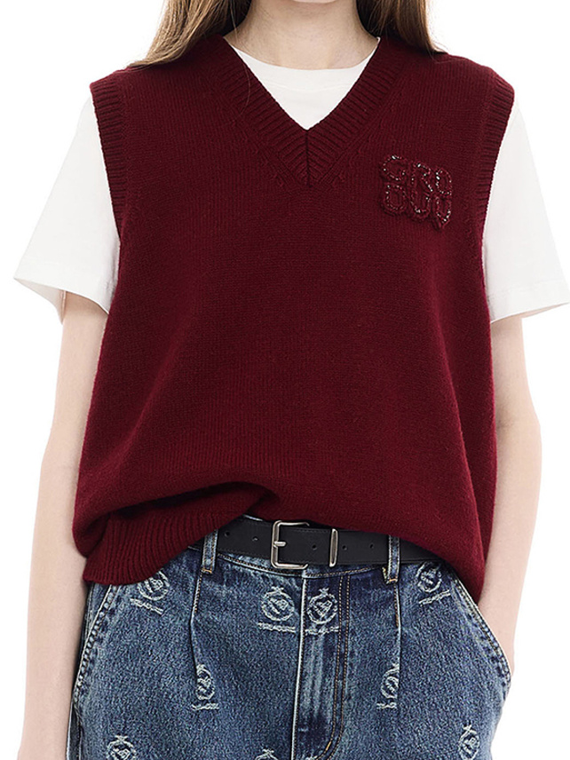 One-point Red Knit Vest