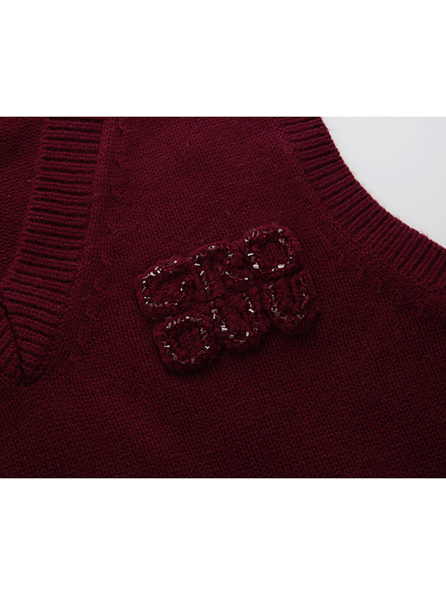 One-point Red Knit Vest