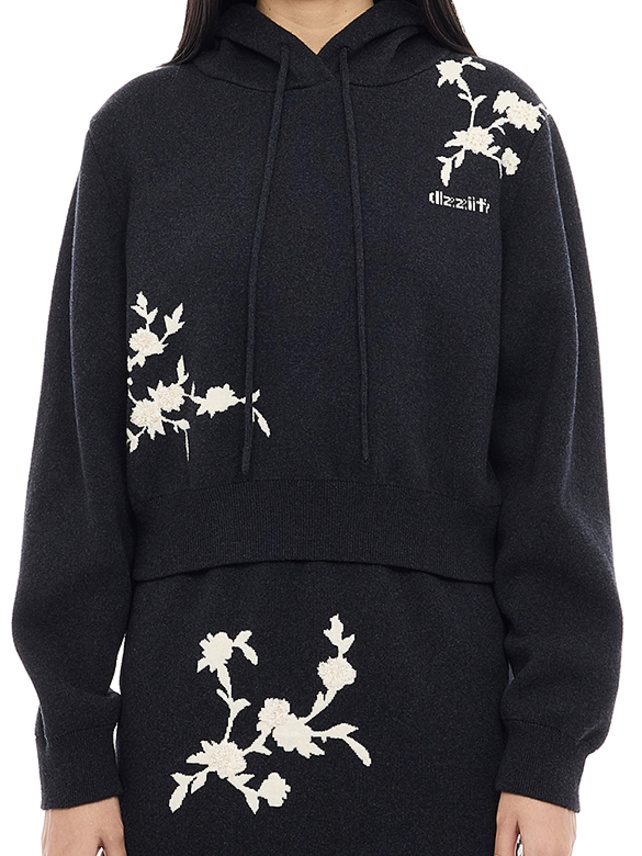 Embroidery Flower Design Knit Short Hoodie